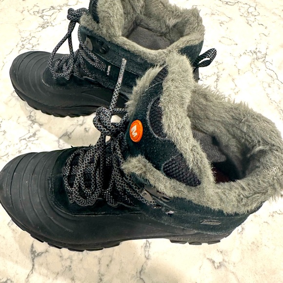 Merrell black/smoke performance waterproof ankle boots - Picture 3 of 13